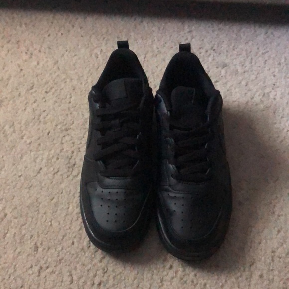 Tennis shoes - Picture 4 of 7